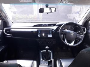 โตโยต้าชัวร์ Toyota Revo Ccab 2.4E Prerunner MT 2016 รูปที่ 4
